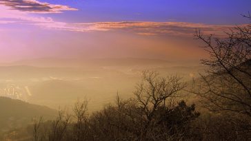 Tramonto con sullo sfondo la Valle delle Noghere (2008).